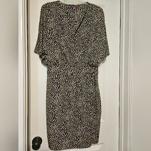 Vince Camuto Leopard Print Short  Sleeve Dress